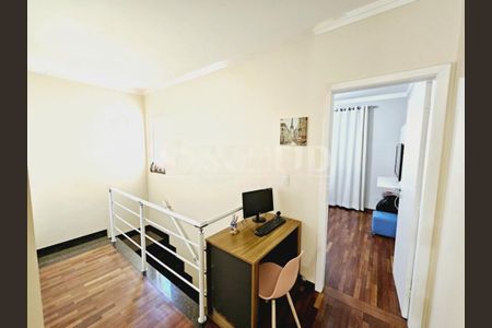 Casa à venda com 149m², 3 quartos e 4 vagas