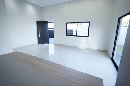 Casa à venda com 235m², 3 quartos e 2 vagas