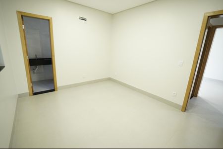 Casa à venda com 235m², 3 quartos e 2 vagas