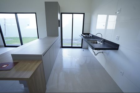 Casa à venda com 235m², 3 quartos e 2 vagas