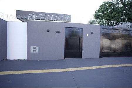 Casa à venda com 235m², 3 quartos e 2 vagas