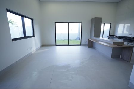 Casa à venda com 235m², 3 quartos e 2 vagas