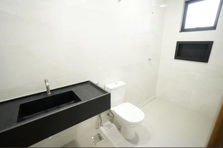 Casa à venda com 235m², 3 quartos e 2 vagas