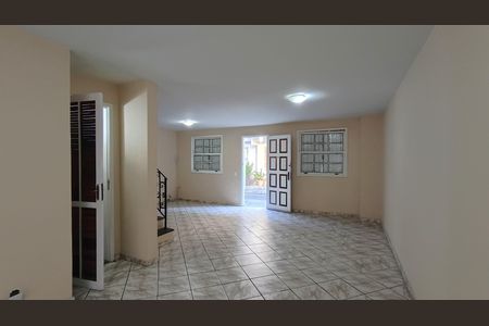 Casa de condomínio para alugar com 166m², 3 quartos e 1 vaga Casa de condomínio para alugar com 166m², 3 quartos e 1 vagaSala