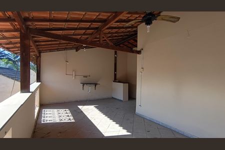 Casa de condomínio para alugar com 166m², 3 quartos e 1 vaga Casa de condomínio para alugar com 166m², 3 quartos e 1 vagaTerraço