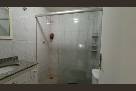 Casa de condomínio para alugar com 166m², 3 quartos e 1 vaga Casa de condomínio para alugar com 166m², 3 quartos e 1 vagaBanheiro Social