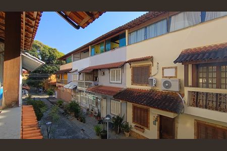 Casa de condomínio para alugar com 166m², 3 quartos e 1 vaga Casa de condomínio para alugar com 166m², 3 quartos e 1 vagaQuarto 3 - Vista