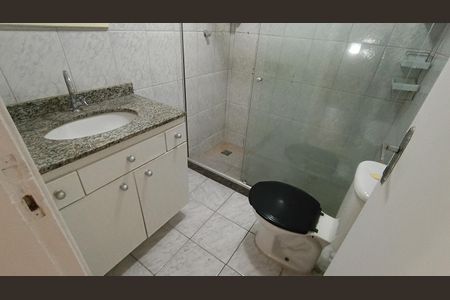 Casa de condomínio para alugar com 166m², 3 quartos e 1 vaga Casa de condomínio para alugar com 166m², 3 quartos e 1 vagaBanheiro Social