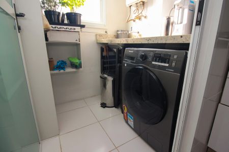 Apartamento para alugar com 58m², 2 quartos e 1 vagaÁrea de Serviço