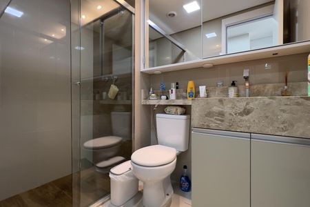 Apartamento à venda com 68m², 2 quartos e 1 vaga Apartamento à venda com 68m², 2 quartos e 1 vagaBanheiro da Suíte