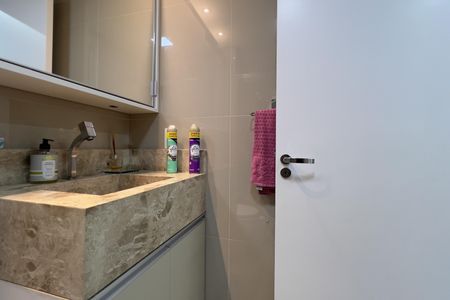 Apartamento à venda com 68m², 2 quartos e 1 vaga Apartamento à venda com 68m², 2 quartos e 1 vagaBanheiro da Suíte