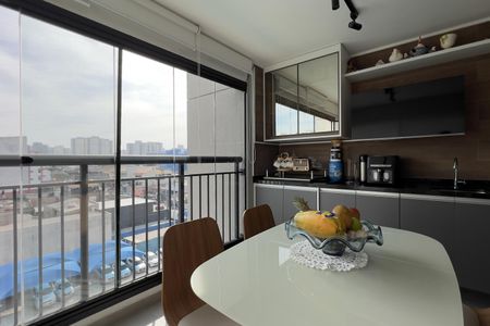 Apartamento à venda com 68m², 2 quartos e 1 vaga Apartamento à venda com 68m², 2 quartos e 1 vagaVaranda gourmet