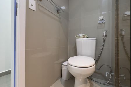 Apartamento à venda com 68m², 2 quartos e 1 vaga Apartamento à venda com 68m², 2 quartos e 1 vagaBanheiro da Suíte