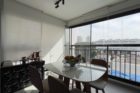 Apartamento à venda com 68m², 2 quartos e 1 vaga Apartamento à venda com 68m², 2 quartos e 1 vagaVaranda gourmet