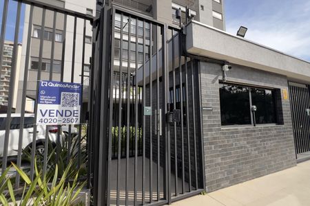 Apartamento à venda com 68m², 2 quartos e 1 vaga Apartamento à venda com 68m², 2 quartos e 1 vagaFachada com placa grande
