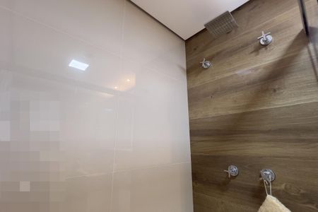 Apartamento à venda com 68m², 2 quartos e 1 vaga Apartamento à venda com 68m², 2 quartos e 1 vagaBanheiro