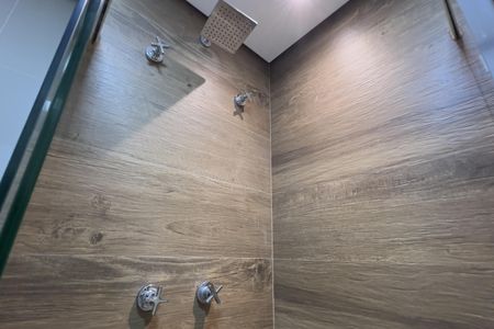 Apartamento à venda com 68m², 2 quartos e 1 vaga Apartamento à venda com 68m², 2 quartos e 1 vagaBanheiro