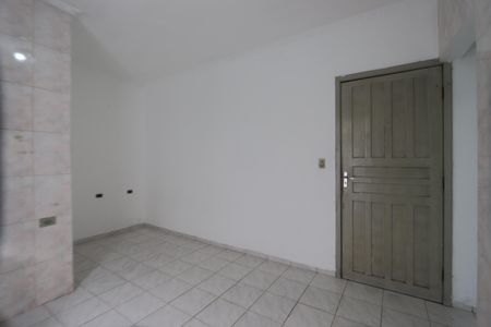 Sala/Cozinha de apartamento para alugar com 1 quarto, 28m² em Jardim Guairaca, São Paulo