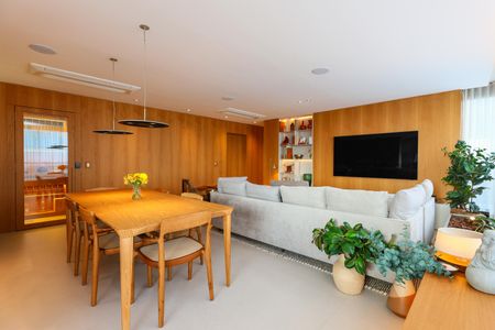 Apartamento para alugar com 167m², 3 quartos e 3 vagasSala