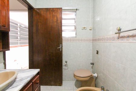 Casa de condomínio para alugar com 80m², 2 quartos e sem vaga Casa de condomínio para alugar com 80m², 2 quartos e sem vagaBanheiro