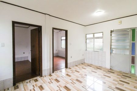 Sala de casa de condomínio para alugar com 2 quartos, 80m² em Niterói, Canoas