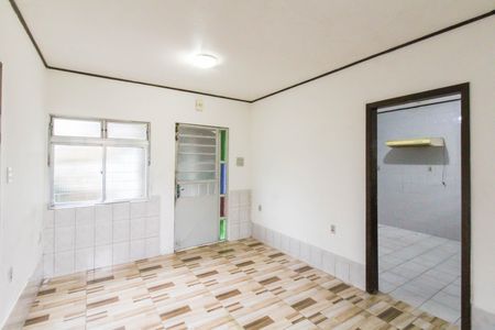 Sala de casa de condomínio para alugar com 2 quartos, 80m² em Niterói, Canoas