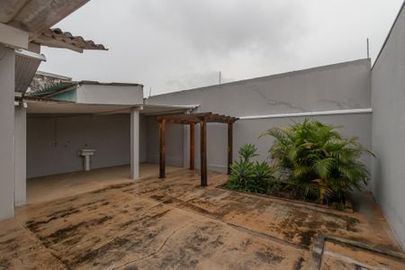 Casa à venda com 250m², 3 quartos e 5 vagasQuintal 