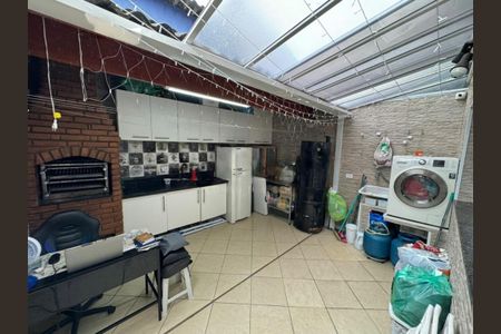 Casa à venda com 130m², 3 quartos e 2 vagas