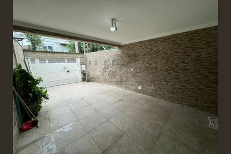 Casa à venda com 130m², 3 quartos e 2 vagas