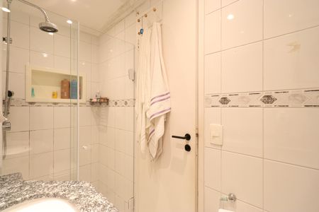 Apartamento à venda com 85m², 3 quartos e 2 vagasBanheiro Social