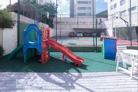 Apartamento à venda com 85m², 3 quartos e 2 vagas Apartamento à venda com 85m², 3 quartos e 2 vagasÁrea comum - Playground