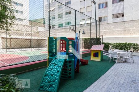 Apartamento à venda com 85m², 3 quartos e 2 vagas Apartamento à venda com 85m², 3 quartos e 2 vagasÁrea comum - Playground