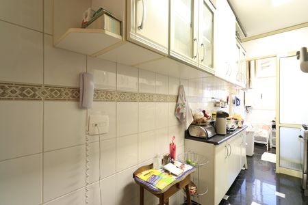 Apartamento à venda com 85m², 3 quartos e 2 vagasCozinha e Área de Serviço