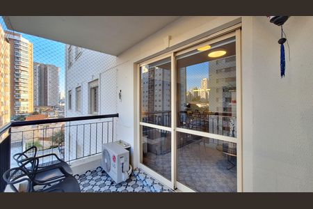 Apartamento à venda com 85m², 3 quartos e 2 vagas Apartamento à venda com 85m², 3 quartos e 2 vagasVaranda