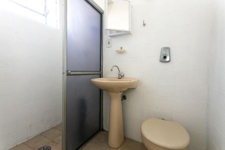 Banheiro  de casa para alugar com 1 quarto, 30m² em Vila Antonina, São Paulo