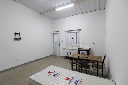 Quarto de kitnet/studio para alugar com 1 quarto, 33m² em Vila São Silvestre (zona Leste), São Paulo