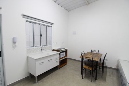 Cozinha de kitnet/studio para alugar com 1 quarto, 33m² em Vila São Silvestre (zona Leste), São Paulo
