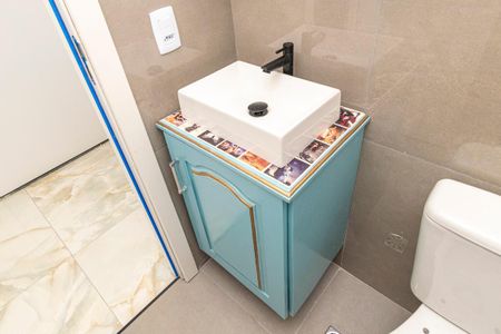 Apartamento para alugar com 44m², 2 quartos e sem vaga Apartamento para alugar com 44m², 2 quartos e sem vagaBanheiro