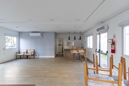 Apartamento para alugar com 44m², 2 quartos e sem vaga Apartamento para alugar com 44m², 2 quartos e sem vagaÁrea comum - Salão de festas