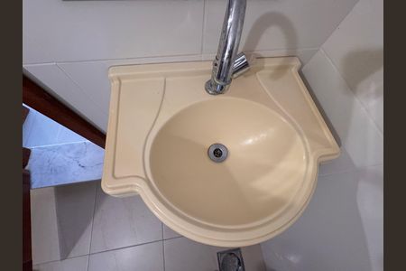 Casa de condomínio à venda com 270m², 4 quartos e 2 vagas