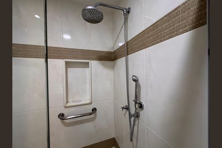 Casa de condomínio à venda com 270m², 4 quartos e 2 vagas