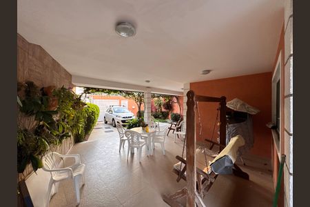 Casa de condomínio à venda com 270m², 4 quartos e 2 vagas