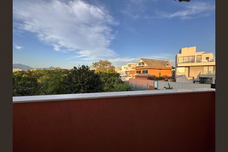 Casa de condomínio à venda com 270m², 4 quartos e 2 vagas