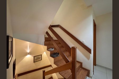 Casa de condomínio à venda com 270m², 4 quartos e 2 vagas