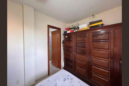 Casa de condomínio à venda com 270m², 4 quartos e 2 vagas