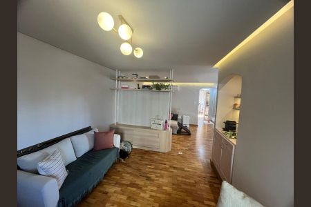 Apartamento à venda com 92m², 2 quartos e 1 vagaFoto 02
