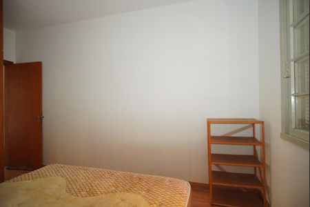 Quarto de apartamento para alugar com 1 quarto, 68m² em Vila Ipiranga, Porto Alegre
