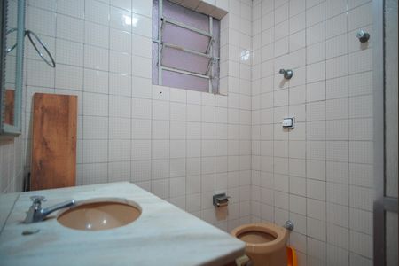 Banheiro de apartamento para alugar com 1 quarto, 68m² em Vila Ipiranga, Porto Alegre