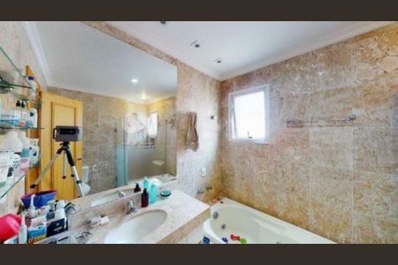 Apartamento à venda com 135m², 4 quartos e 3 vagas