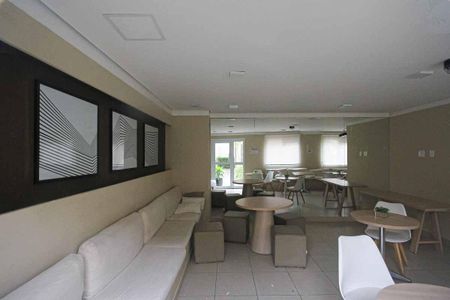 Apartamento para alugar com 27m², 1 quarto e sem vaga Apartamento para alugar com 27m², 1 quarto e sem vagaÁrea comum - Salão de festas